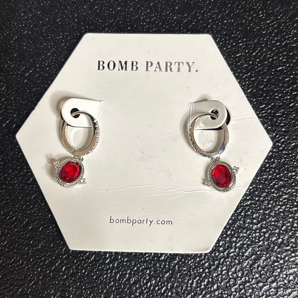 NWT Bomb Party Simplistic Love Lab Garnet Rhodium Plated Silver Red Earrings